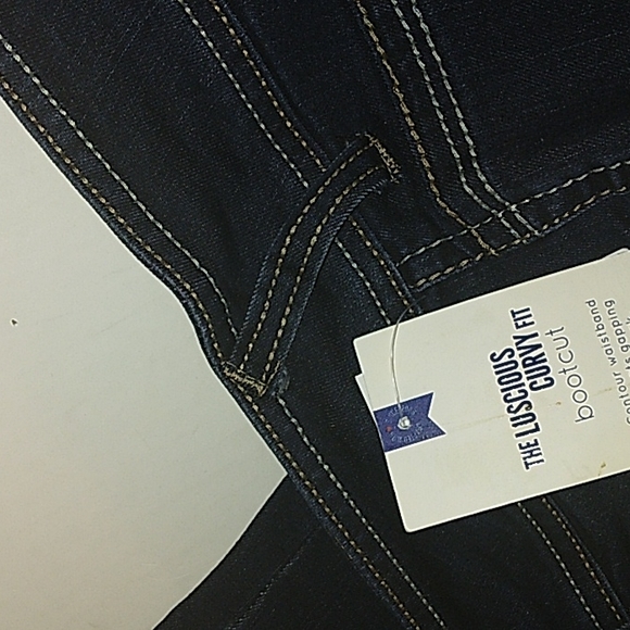NWT☆Awesome Juniors ☆WALLFLOWERS☆The Luscious Curvy☆Bootcut Jeans - Picture 8 of 14
